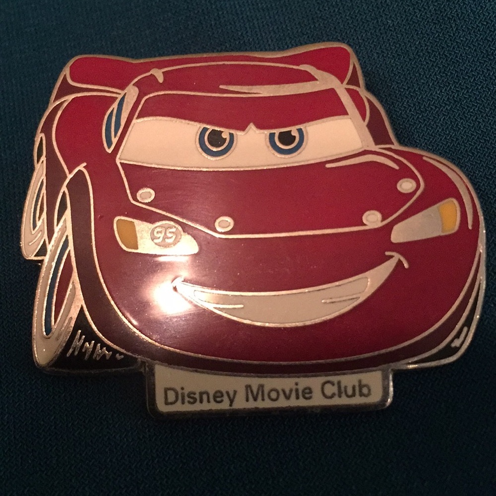 Disney Lightning McQueen ⚡️ pin